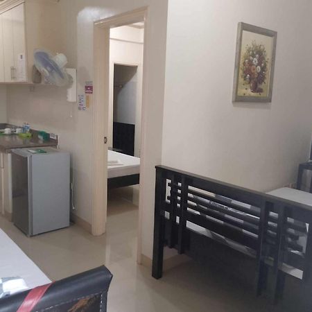 V.F. Riton Apartelle Лаоаг Экстерьер фото
